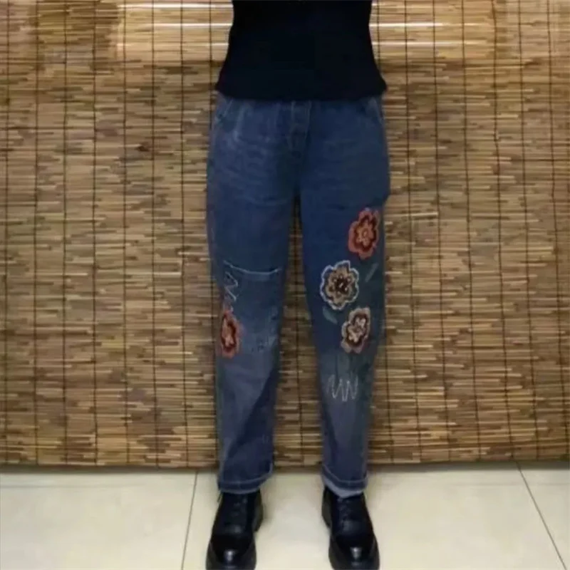 Retro Art 2025 Winter New Velvet Thickened Jeans Women\'s Elastic High Waist Embroidered Loose and Slim Harlan Pants Pocket Jeans