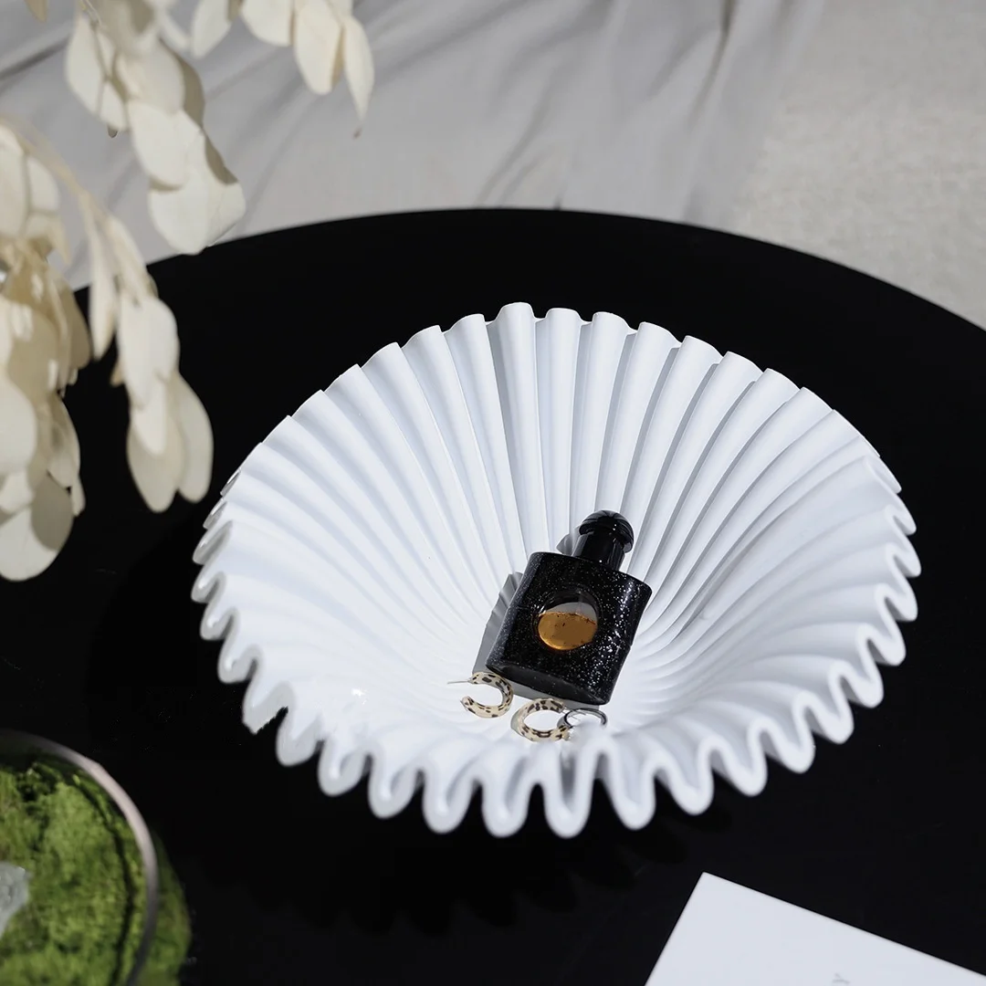 Resin Handicraft Desktop Storage Tray Geometric Fold Pattern Storage Container Fruit Dish Jewelry Home Decoration Accessories