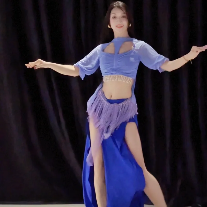 2025 جديد ملابس الرقص الشرقي المرأة قصيرة الأكمام شرابة أعلى مثير سبليت تنورة طويلة 2 قطعة ملابس ممارسة الرقص الشرقي الشرقي