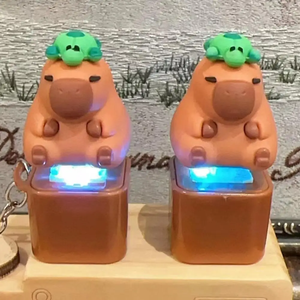 سلسلة مفاتيح كابيبارا للسفر، سلسلة مفاتيح كابيبارا، سلسلة مفاتيح كابيبارا الكهربائية مع ضوء صوت لتخفيف التوتر، متعة للأطفال