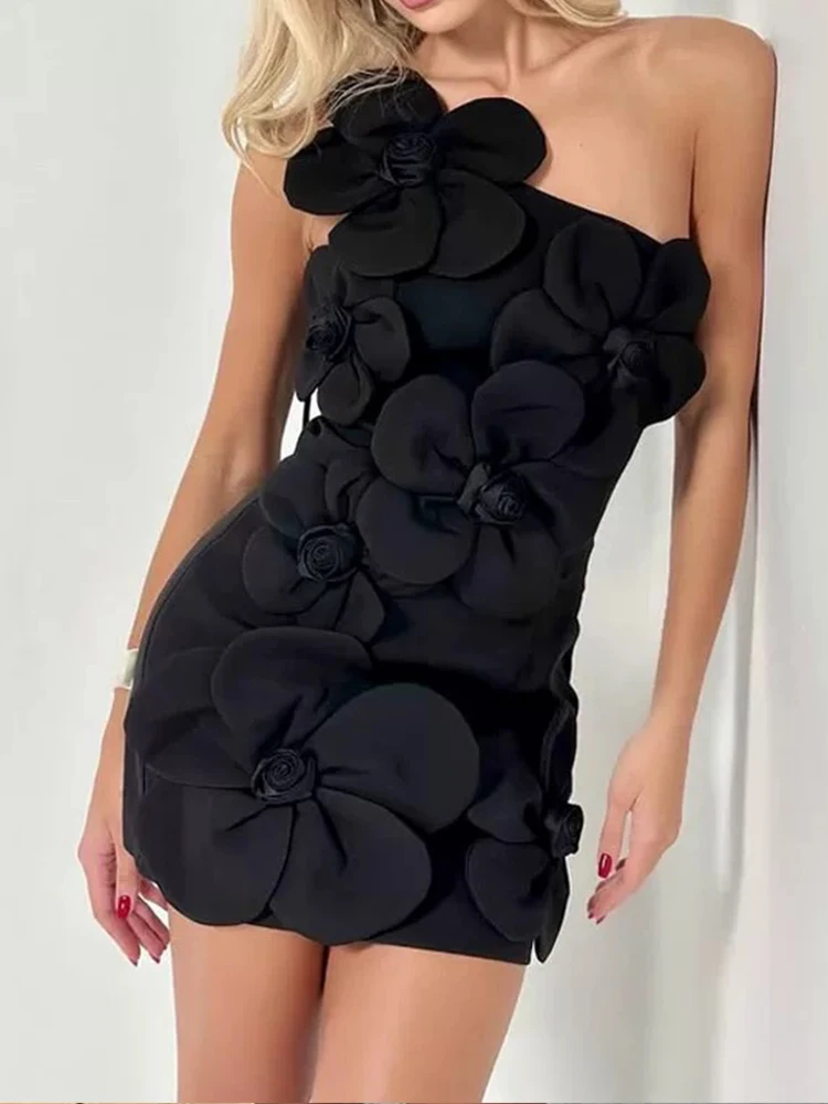 디자인 감각적인 3D 플라워 슬림 백 힙 스커트 여름 신상 패션 홀터넥 드레스 섹시 백리스 분위기 숏 드레스