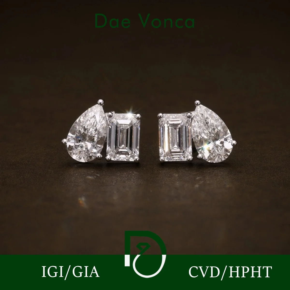 

Серьги-гвоздики из 18-каратного белого золота с изумрудами и грушевидными бриллиантами, выращенными в лаборатории. Серьги-гвоздики с выращенными в лаборатории бриллиантами CVD IGI 1,0 карата. Женский подарок.