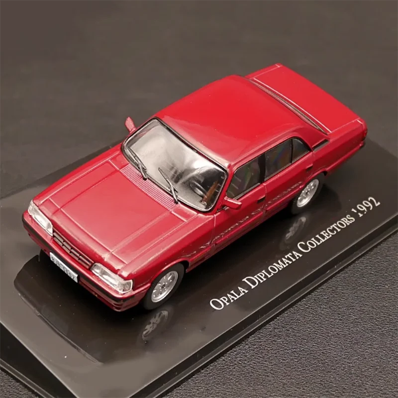 Diecast 1:43 Scale Opala 1992 Alloy Vehine Model Finished Simulation Collection Decoration Gift Toys Display