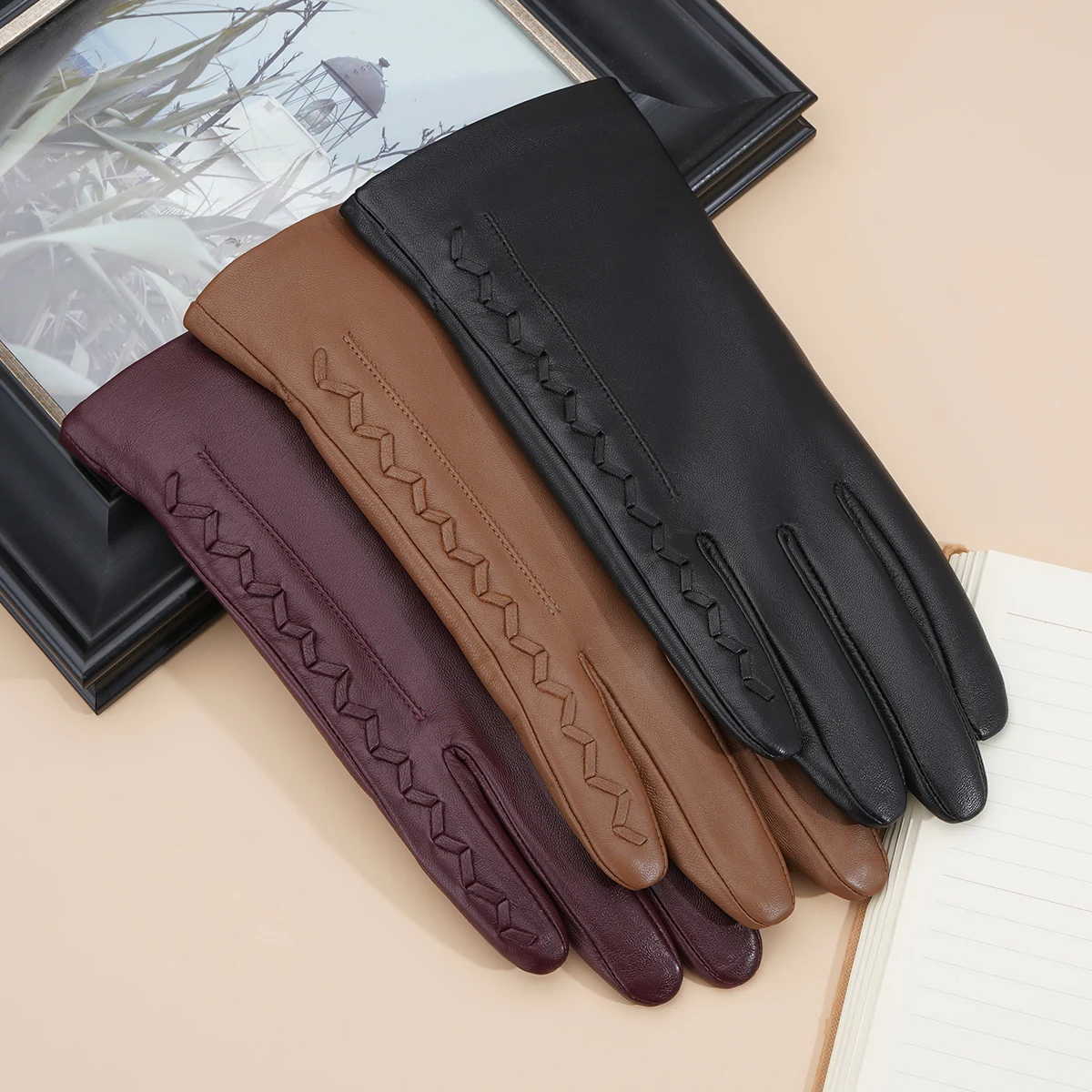 gants-d'hiver-en-peau-de-mouton-de-haute-qualite-pour-femmes-chauds-compatibles-avec-les-ecrans-tactiles-gants-de-conduite-a-doigts-entiers-cadeau-ideal-pour-une-petite-amie