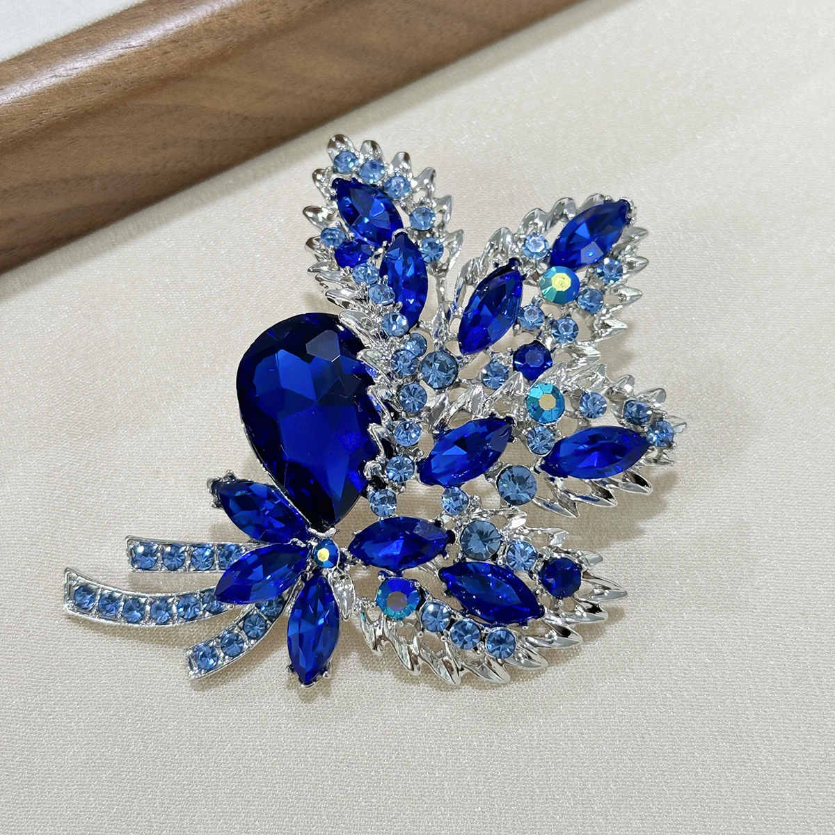 Broche de Lujo Vintage para Mu - Vintage Fashion Boutique reseña y precio