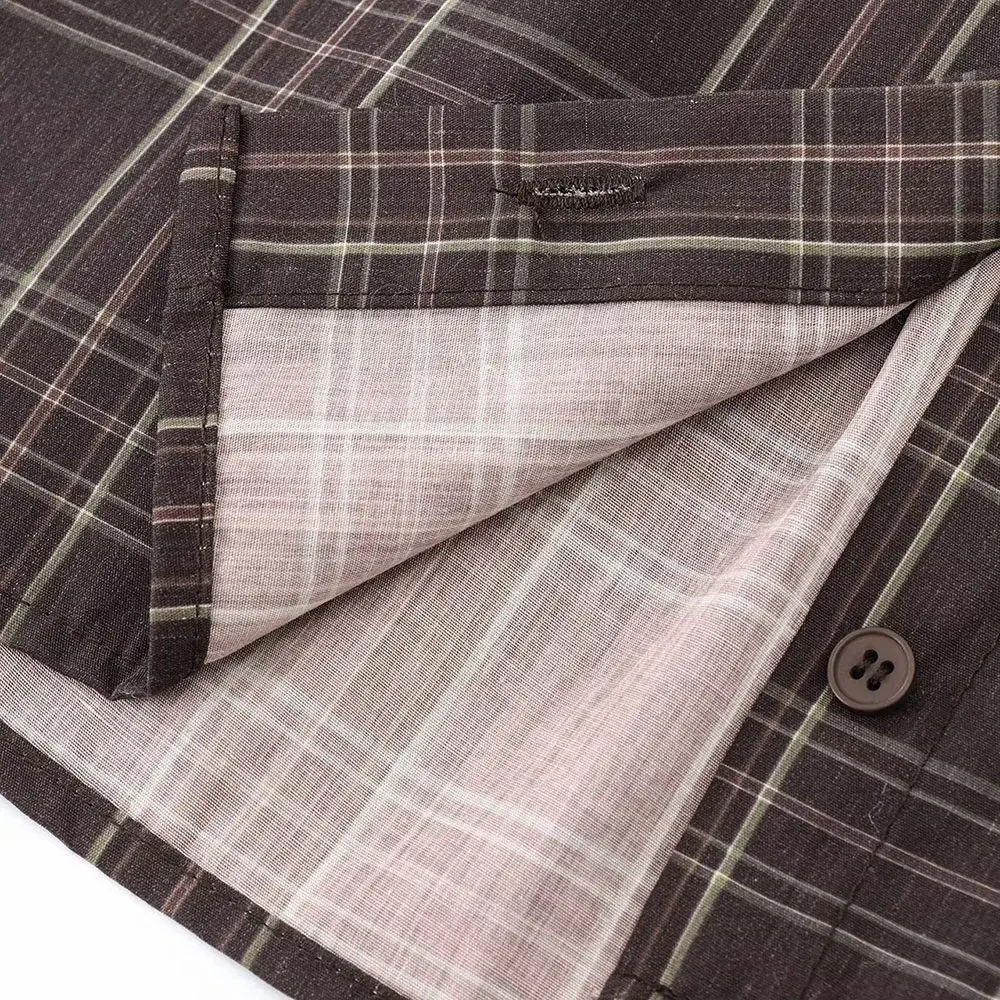 カジュアルなチェック柄のショートシャツ、ヨーロッパとアメリカのファッション、女性のための人気デザインの服