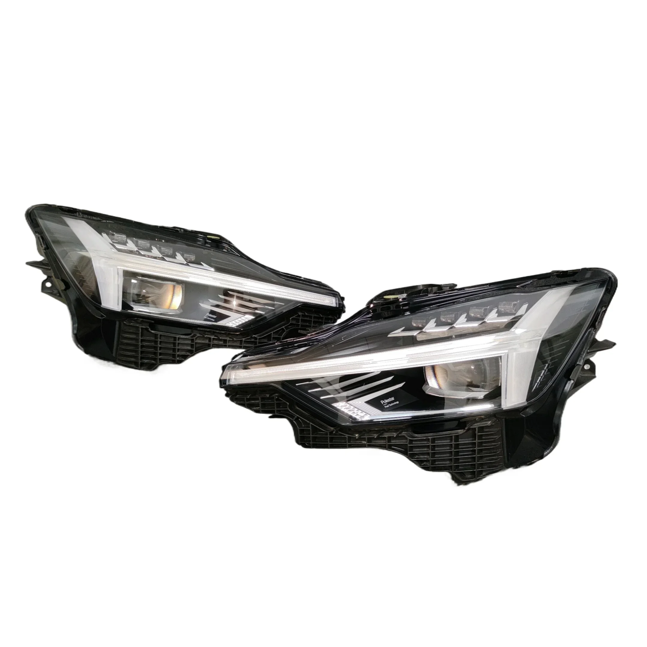 

(Disassembled car parts)Suitable for high-quality automatic lighting system LED headlights of Polestar 2 cars
