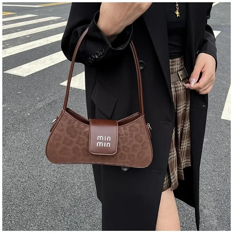 

2025 New Retro Women's Bag - Korean Style, Versatile Small Shoulder Bag, Fashion Niche Handheld/Underarm