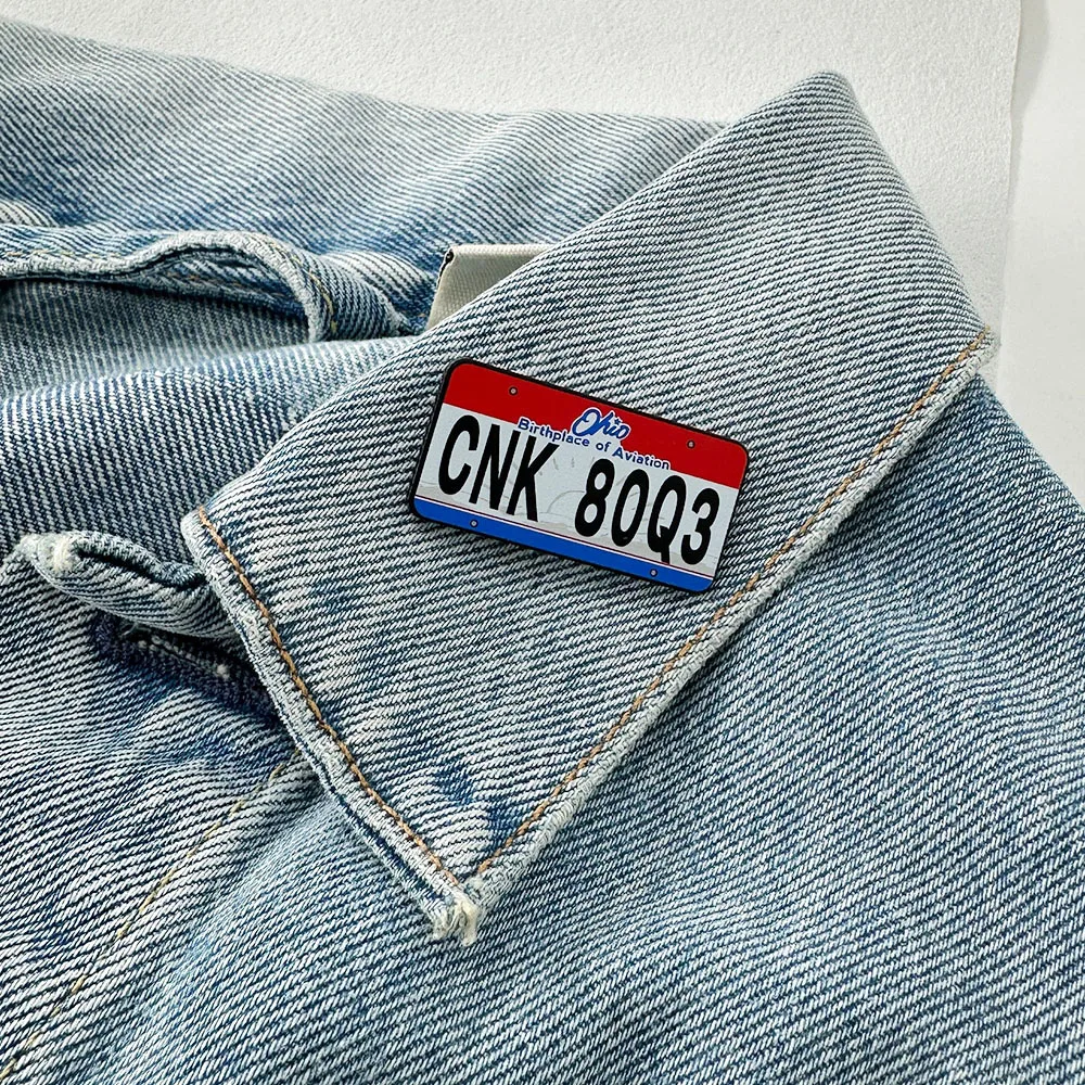 Supernatural Dean Winchester Nummernschild CNK 80Q3 Emaille-Brosche Geburtsort der Luftfahrt Ohio Sammlerabzeichen Einzigartiges Accessoire – Detail 6