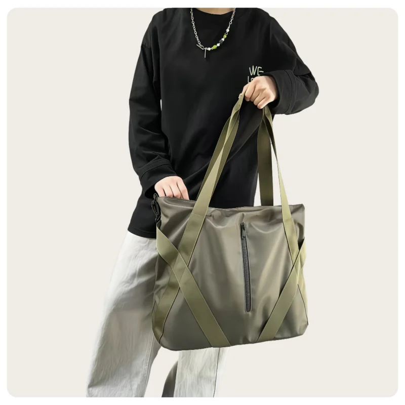 Modische und trendige Aufbewahrungstasche mit großem Fassungsvermögen im Instagram-Stil, unisex, geeignet für Studenten, aus wasserabweisendem Nylonmaterial, erhältlich in Schwarz und Dunkelgrün, kann als Handtasche, Umhängetasche, Schultertasche, Reisetasche oder Tragetasche verwendet werden. – Detail 10