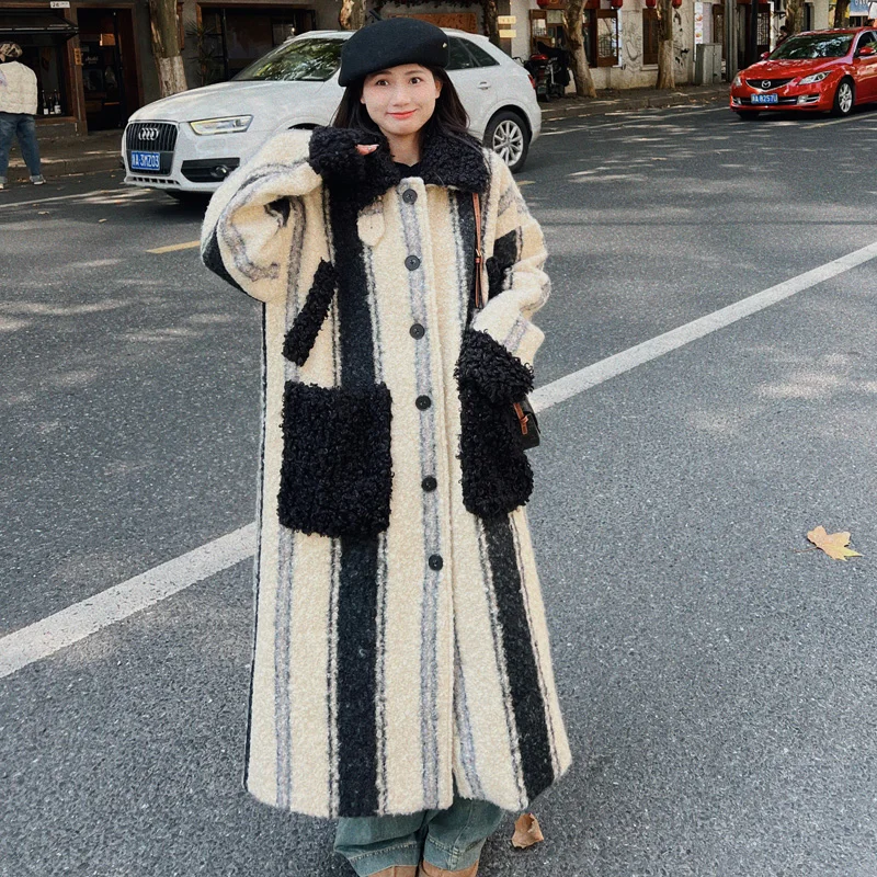 

Winter New Women's Lambhair Coat Loose Commuter Striped Splicing Windproof Woolen Cotton Coat