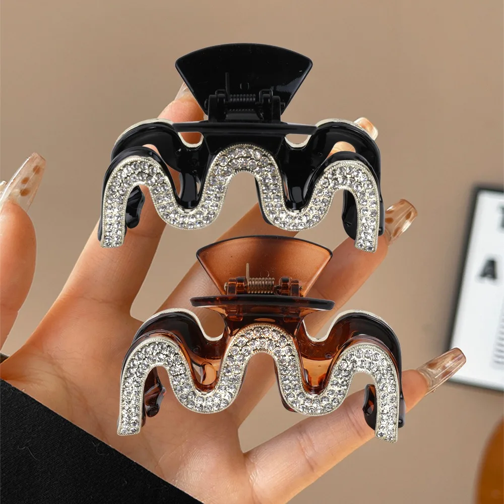 Korean style Popular Full diamond  crab hair clips accessories for women Advanced feeling girl Cute claw clip female hair pins