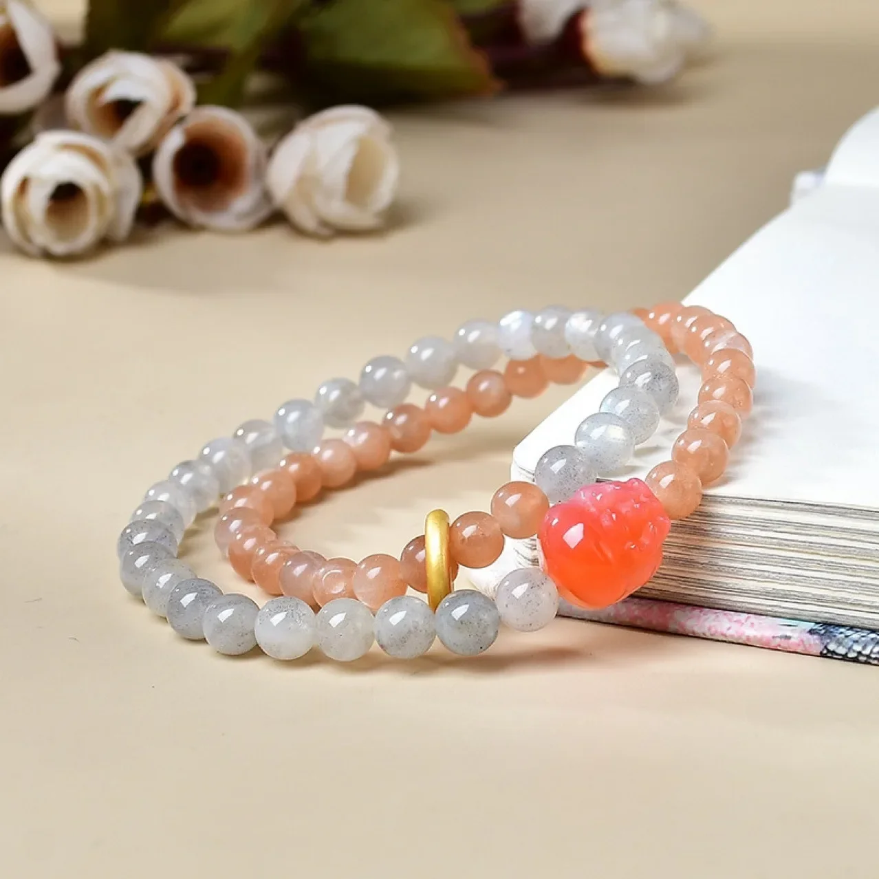 

Natural Gray Moonlight Sunstone Salt Source Pixiu Bracelet Women's Light Luxury Fashion Lucky Bracelet