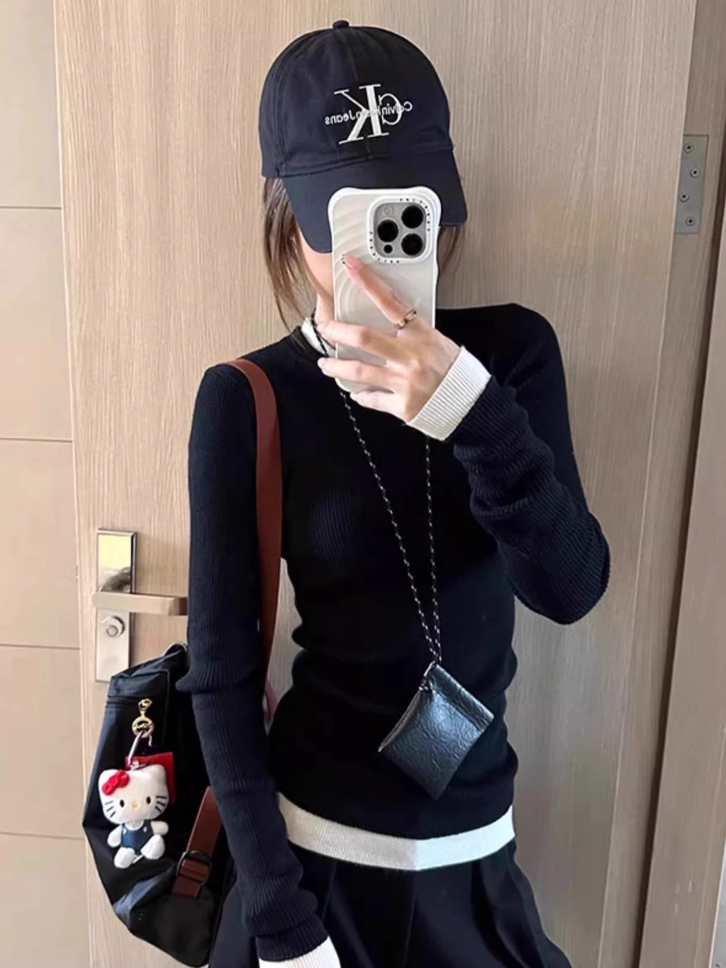 

Black Splice Slim Fit Knitted Base Shirt Sweater Women's Autumn Winter New Style Color Block Inner Wear Top Commute Style