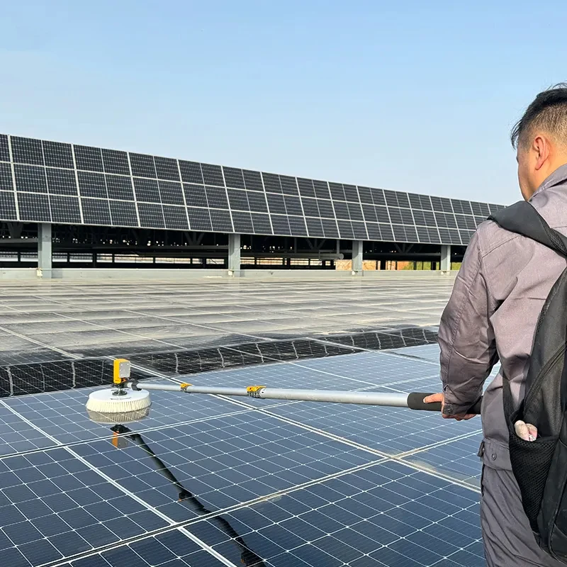 

Magwell X3 Solar Panel Cleaning Machine Single Brush Manual Cleaning of Solar Installations