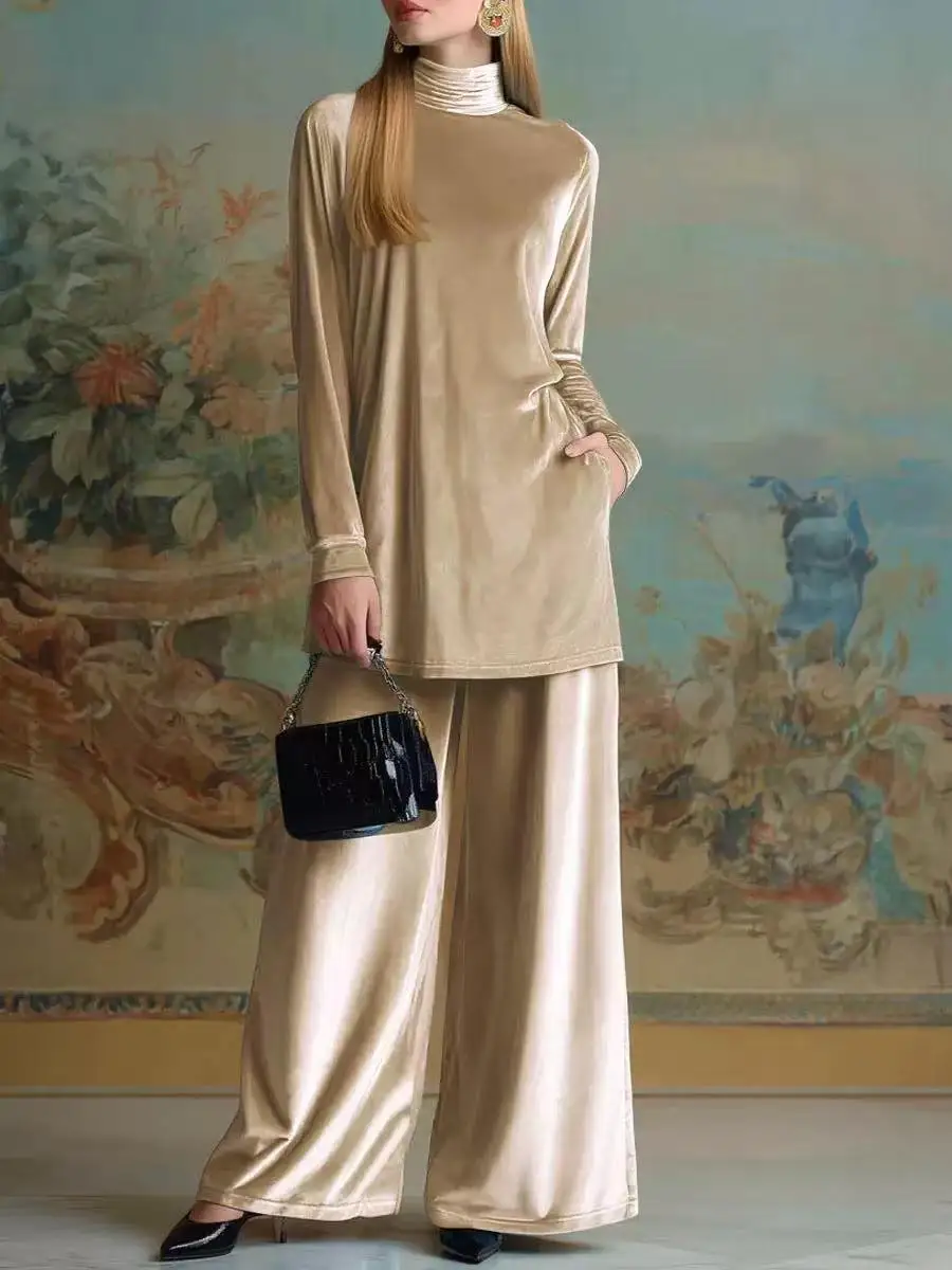 Europäisch-Amerikanisches Herbst-Winter-Set aus Samt: Locker geschnittenes Rollkragen-Oberteil mit Schlitz und weit geschnittene Hose mit Taschen, zweiteiliges Outfit. – Detail 2