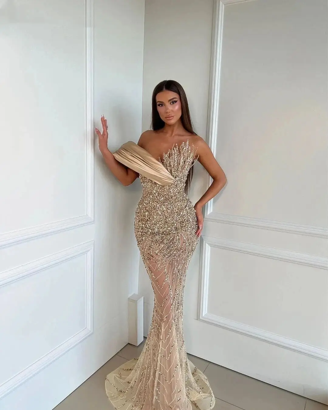 Sparkly Celebrity Dresses For Women  Beading Sequins Sweetheart Neck Gown Sweep Train Slim Fit  One-Shoulder Skirt Custom Made