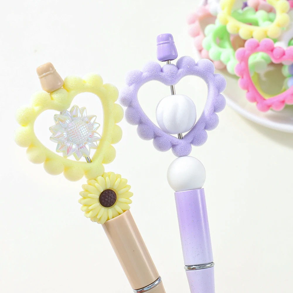 5/10 Stück Übergroße beflockte herzförmige Acrylperlen mit Wellenrand, hohle Liebesform-Rahmenperlen für DIY-Perlenstift-Aufsätze und Bastelarbeiten – Detail 1