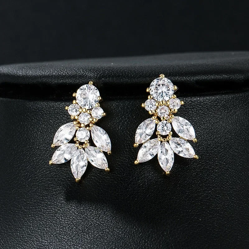 Huitan Luxury Geometric Stud Earrings for Women Full Crystal CZ Exquisite Bridal Wedding Accessories Fancy Gift Fashion Jewelry
