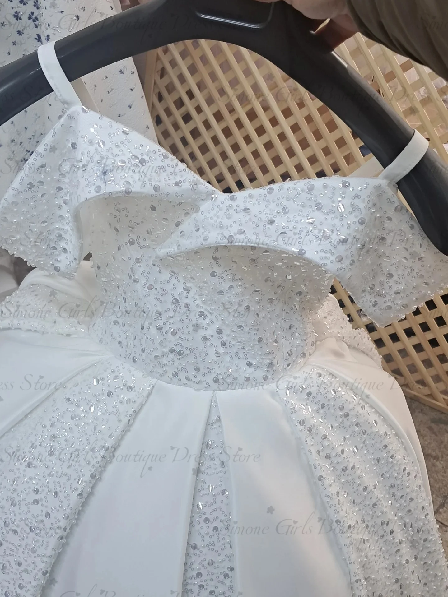 Elegant Flower Girl Dress For Wedding Satin Applique Sequins Shiny Kids Birthday Party First Communion Ball Gowns Customized