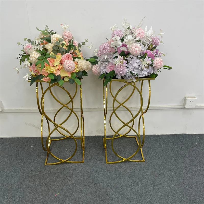 Neu eingetroffen: Hochzeits-Willkommens-Desserttisch, florale Dekorationen für den Gang, Hintergrund-Arrangement, hohler Blumenständer für die Bühnenparty – Detail 3