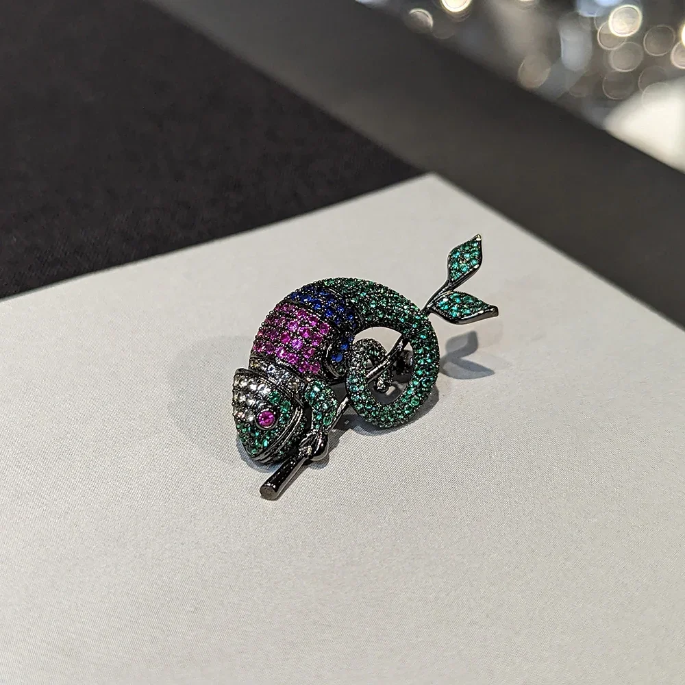 

AB/925 Sterling silver embedded zircon chameleon shape design clothing brooch for women jewelry.