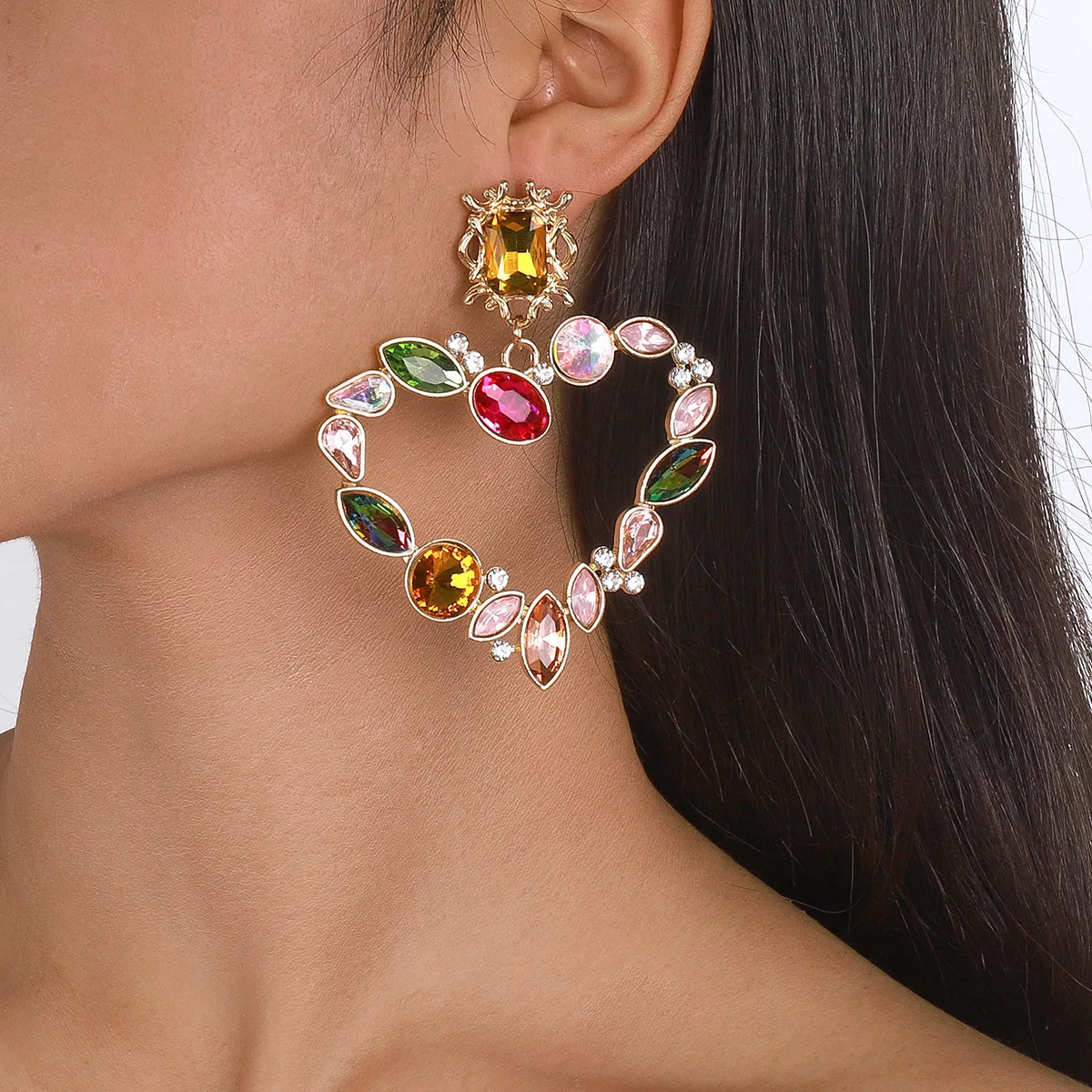 

Colored Diamond Gem Popular Dinner Party Light Luxury Earrings Romantic Retro Love Court Style Earrings Earings for Women