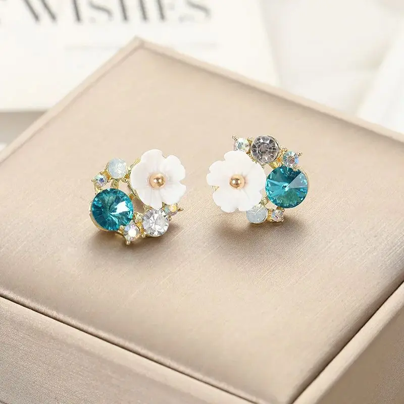 Cute Small White Flower Stud Earrings for Women Red Grey Blue Purple Round Rhinestones Earrings Trendy Sweet Jewelry Gift