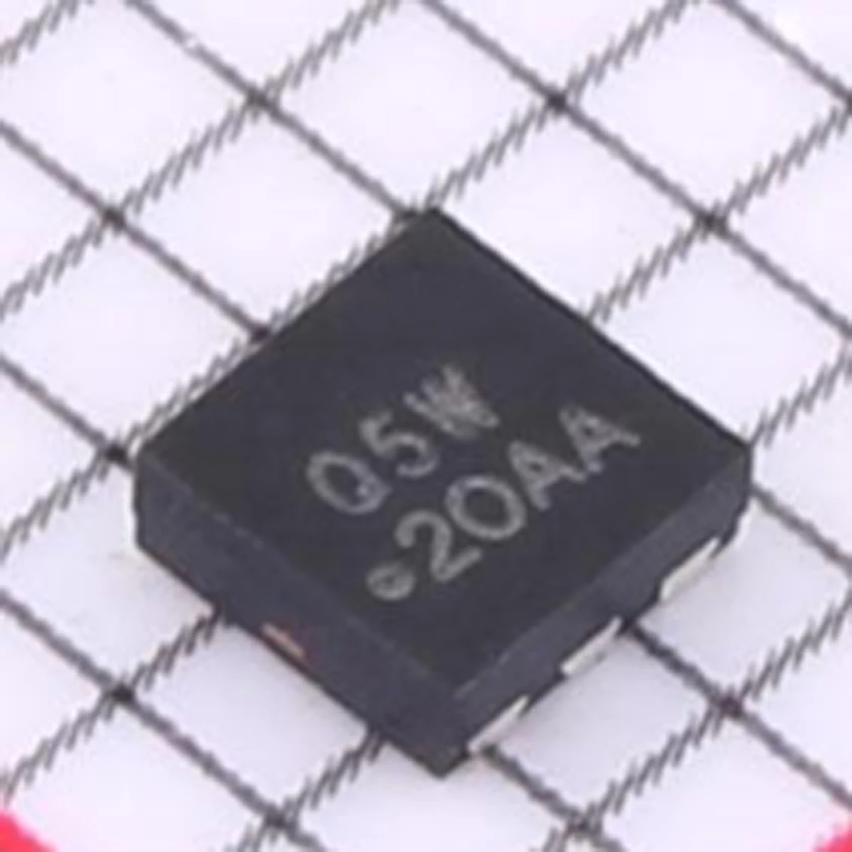 20PCS NEW original SQA413CEJW-T1_GE3 MOSFET 13.6W 20V 7.5A 1 x P-channel SC-70-6 SOT-363 SQA413CEJW Marking Q5 38mΩ@4.5V,7.5A