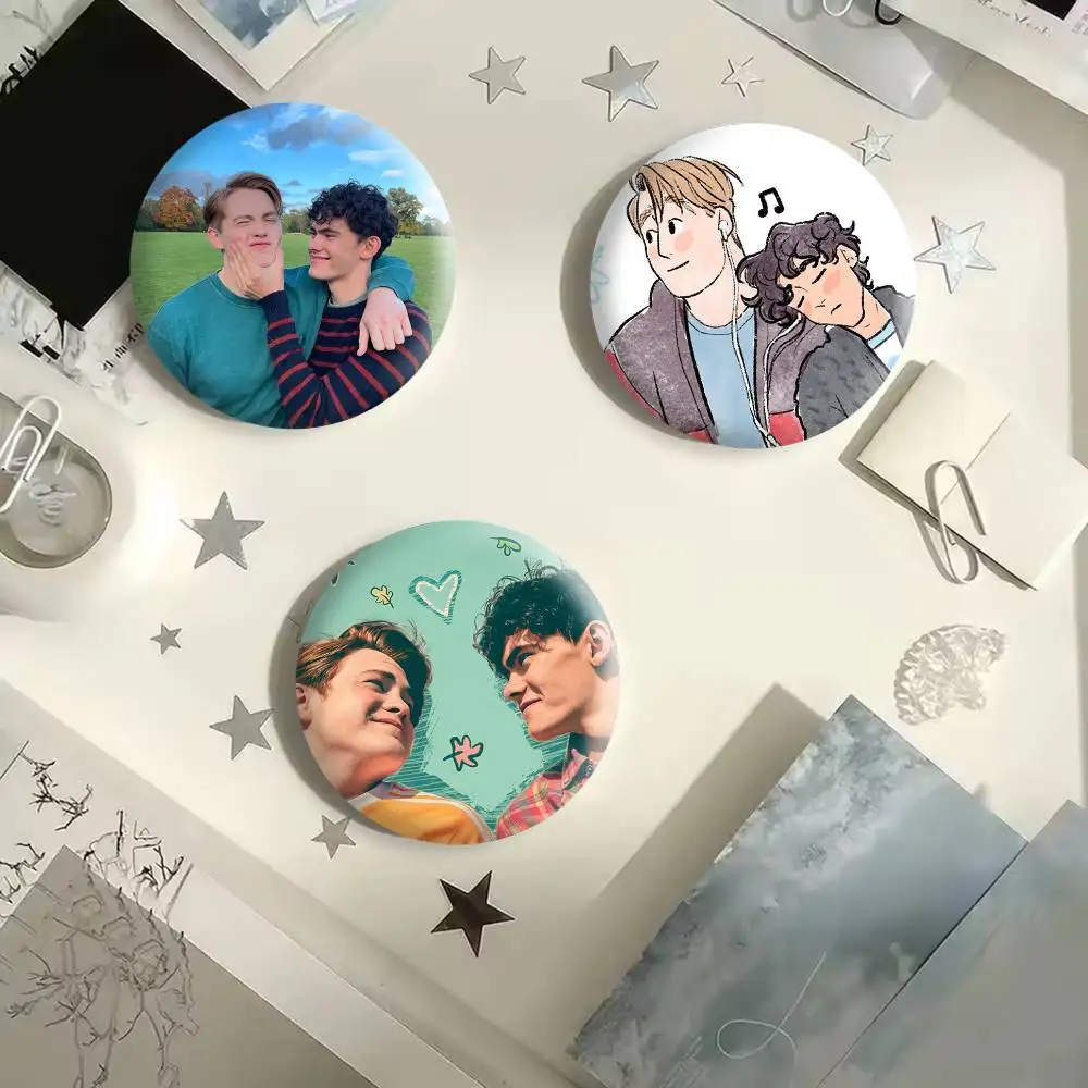 H-Heartstopper Nick Charlie Badges Creative Tinplate Button PinsBrooch Badge Clothes Backpack