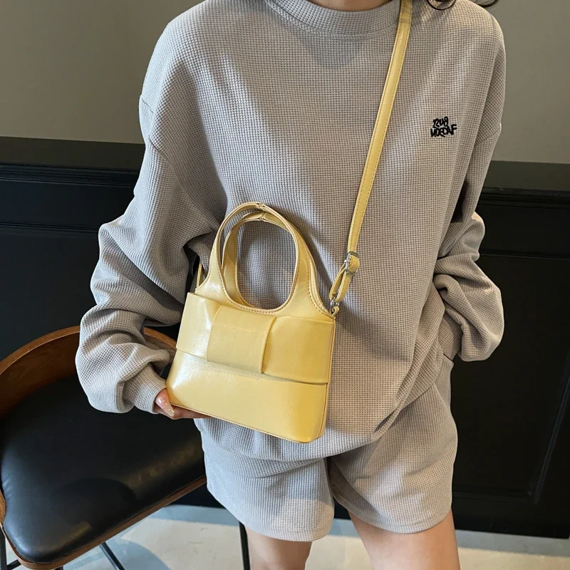 

Casual Vintage Crossbody Bag For Women - Luxury Minimalist Tote With Solid Color & Letter Logo Detail