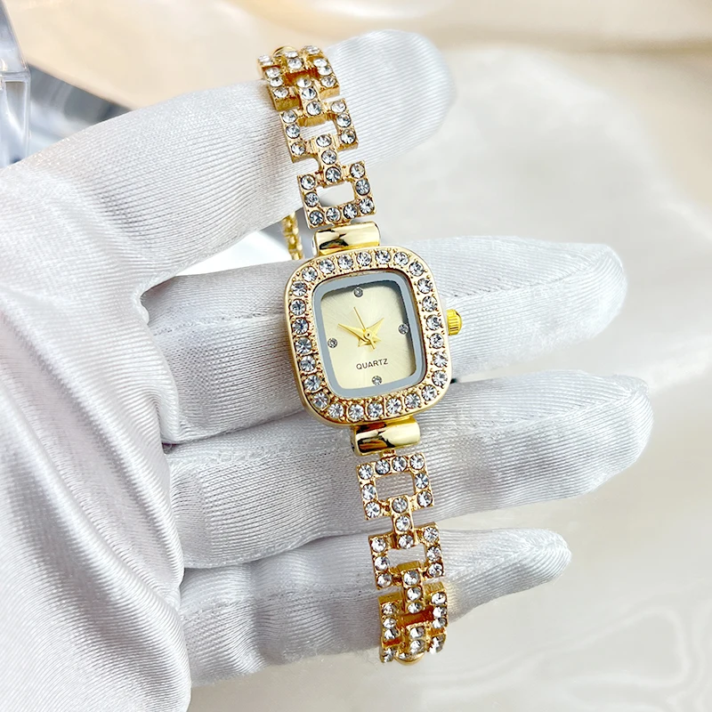 Cross-border new small square bracelet pull women's watch free adjustment square chain diamond set small ladies quartz watch