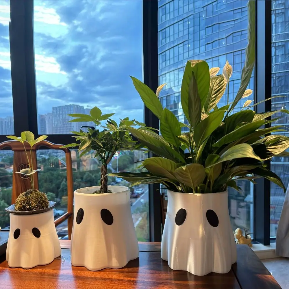 

Durable Plastic Ghost Planter Ghost-Themed Haunted Design Halloween Ghost Bucket Unique Gift Versatile Piece Candy Bowl