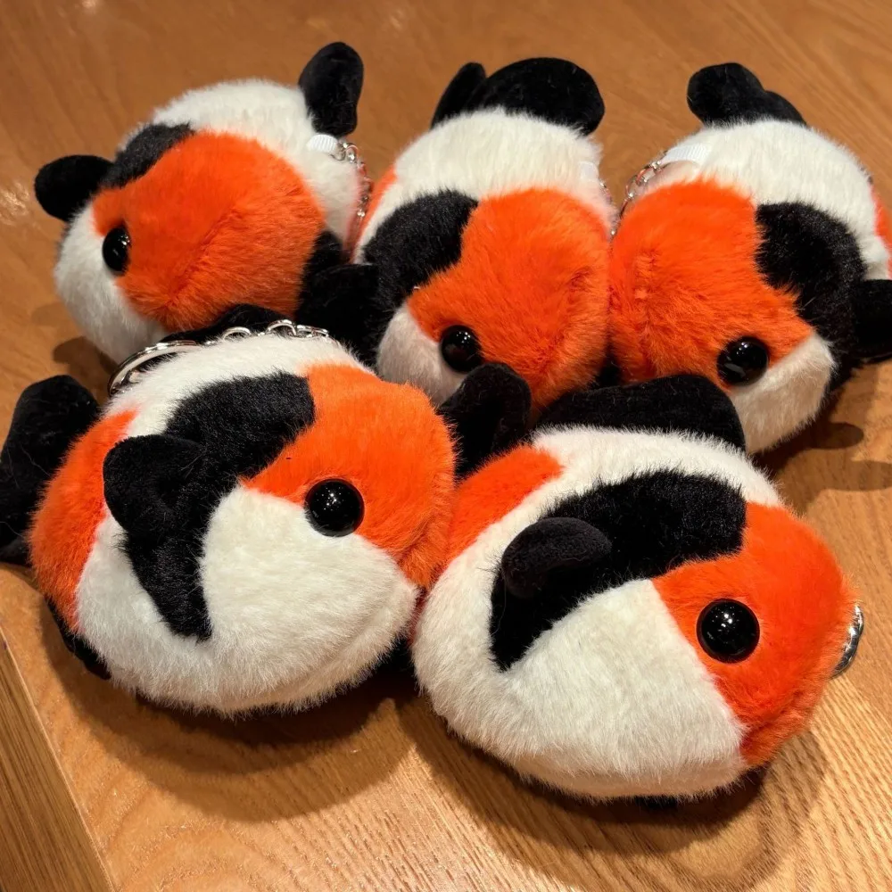 Chaveiro de Peixe da Sorte, Pingente de Pelúcia Fofo de Peixe Koi Pequeno, Charm para Bolsa, Presente para Casal, Acessório para Mochila, Chaveiro Fofo