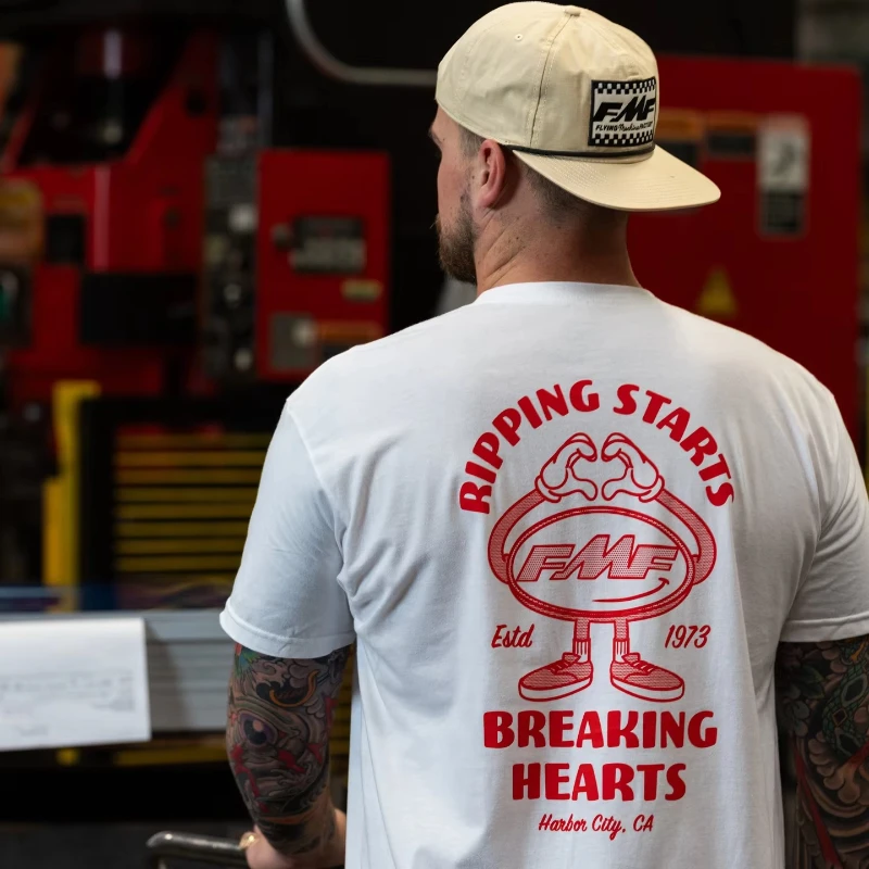 في عام 2025، قمصان الدراجات النارية للرجال والنساء الأكثر مبيعًا لعادم السباق على الطرق الوعرة هي قمصان عصرية من القطن الخالص