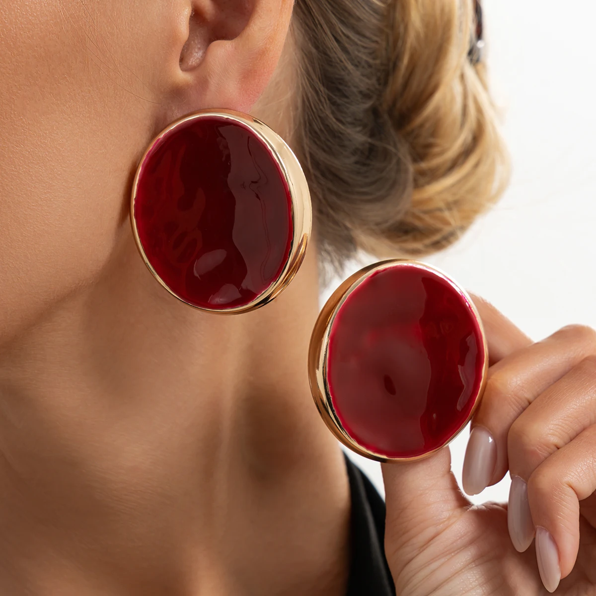 Ingemark 7 Colors New Trendy Drip Oil Round Stud Earrings for Women Vintage Geometric Puncture Ear Studs New Year Party Jewelry