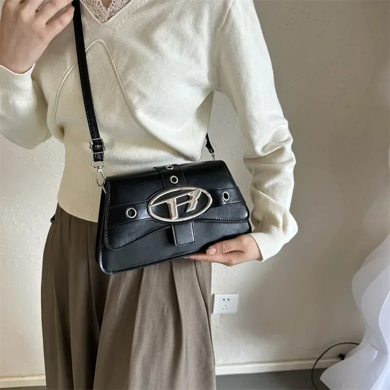 

Luxury Brand New Spring! Women's Retro Leisure Bag, Personality Niche Design, Shoulder/Crossbody, Simple Fashion