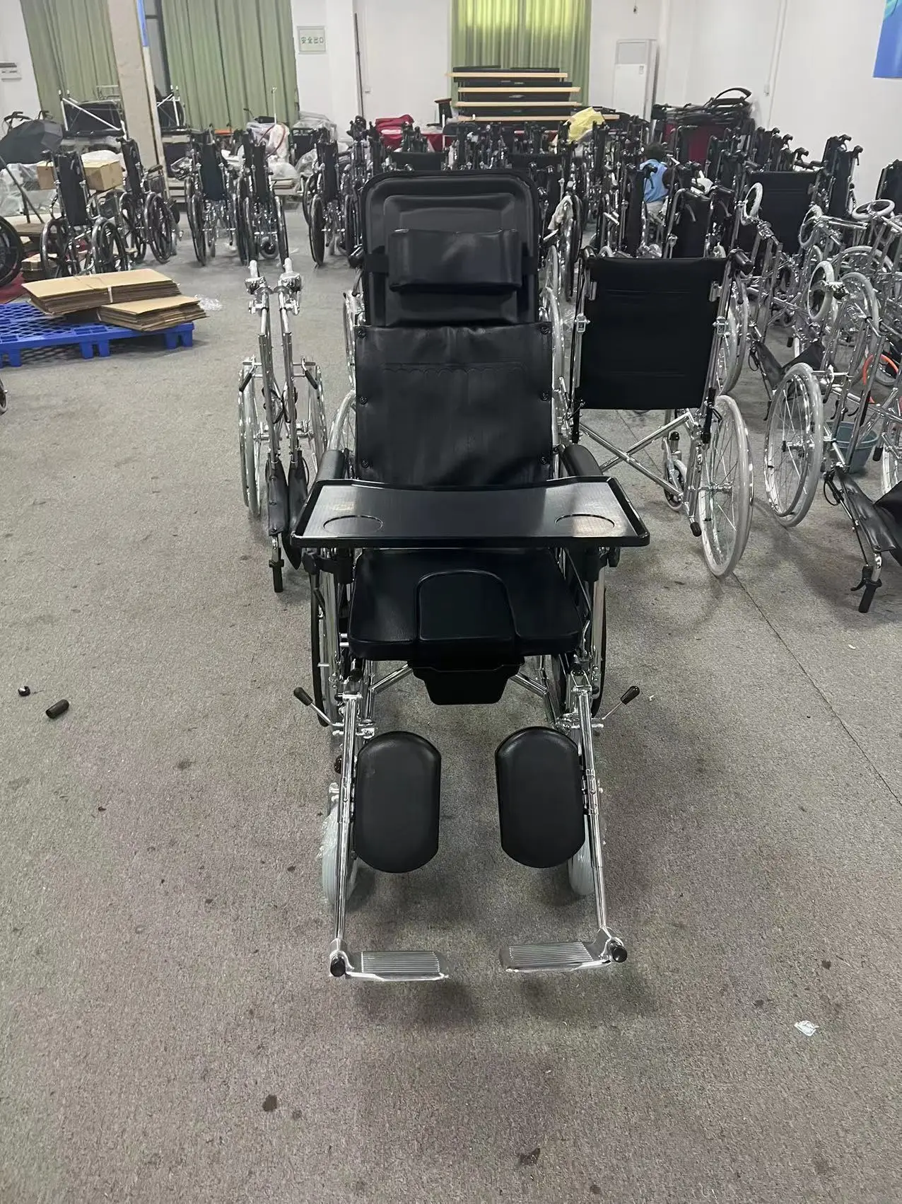 كرسي صوان لكبار السن مستلق عالي الظهر قابل للتعديل كرسي متحرك للمرحاض #2