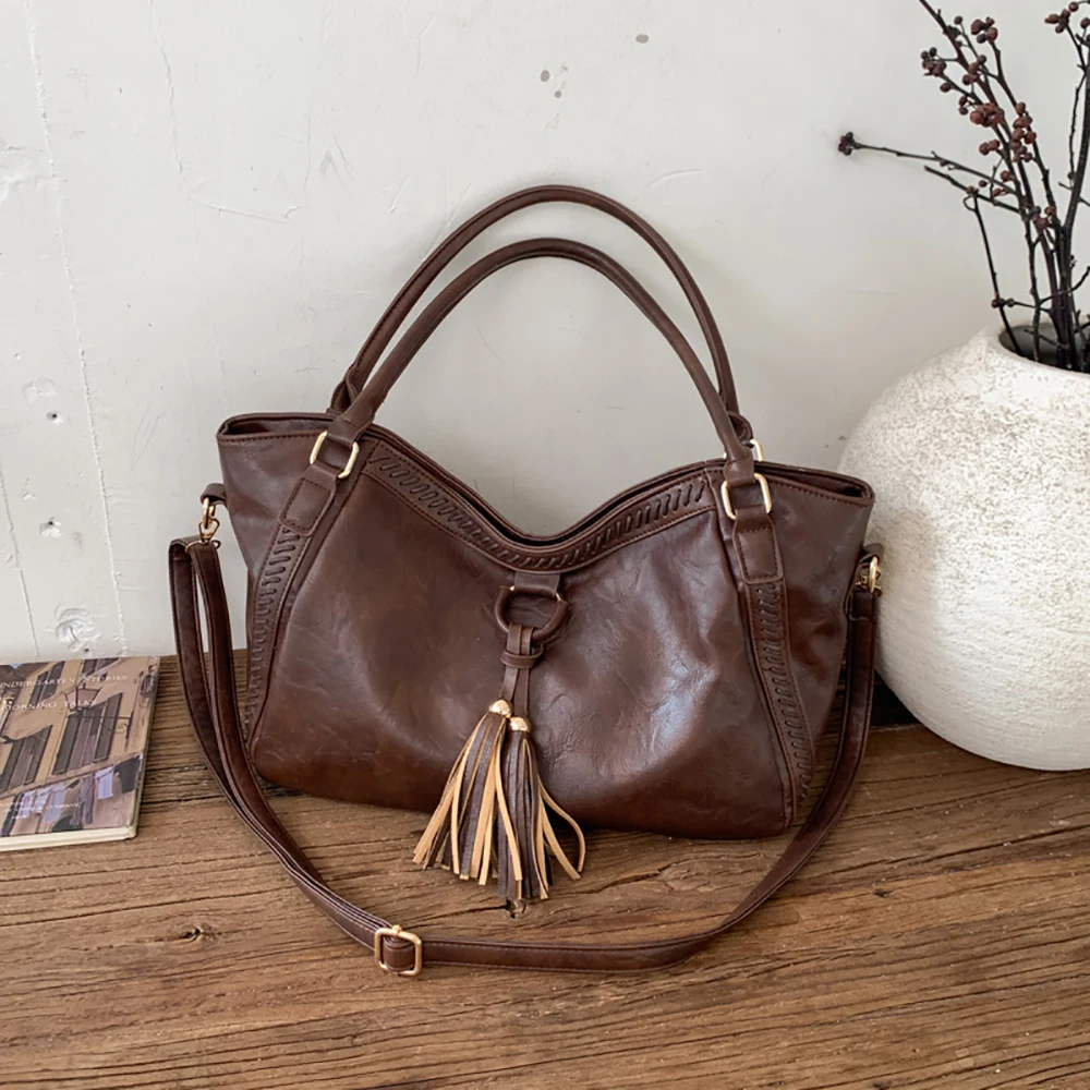 Women's Large Capacity Retro Shoulder Bag Vintage Tassel High Grade Versatile Tote Bags Daily Commute All-Match Crossbody Packs