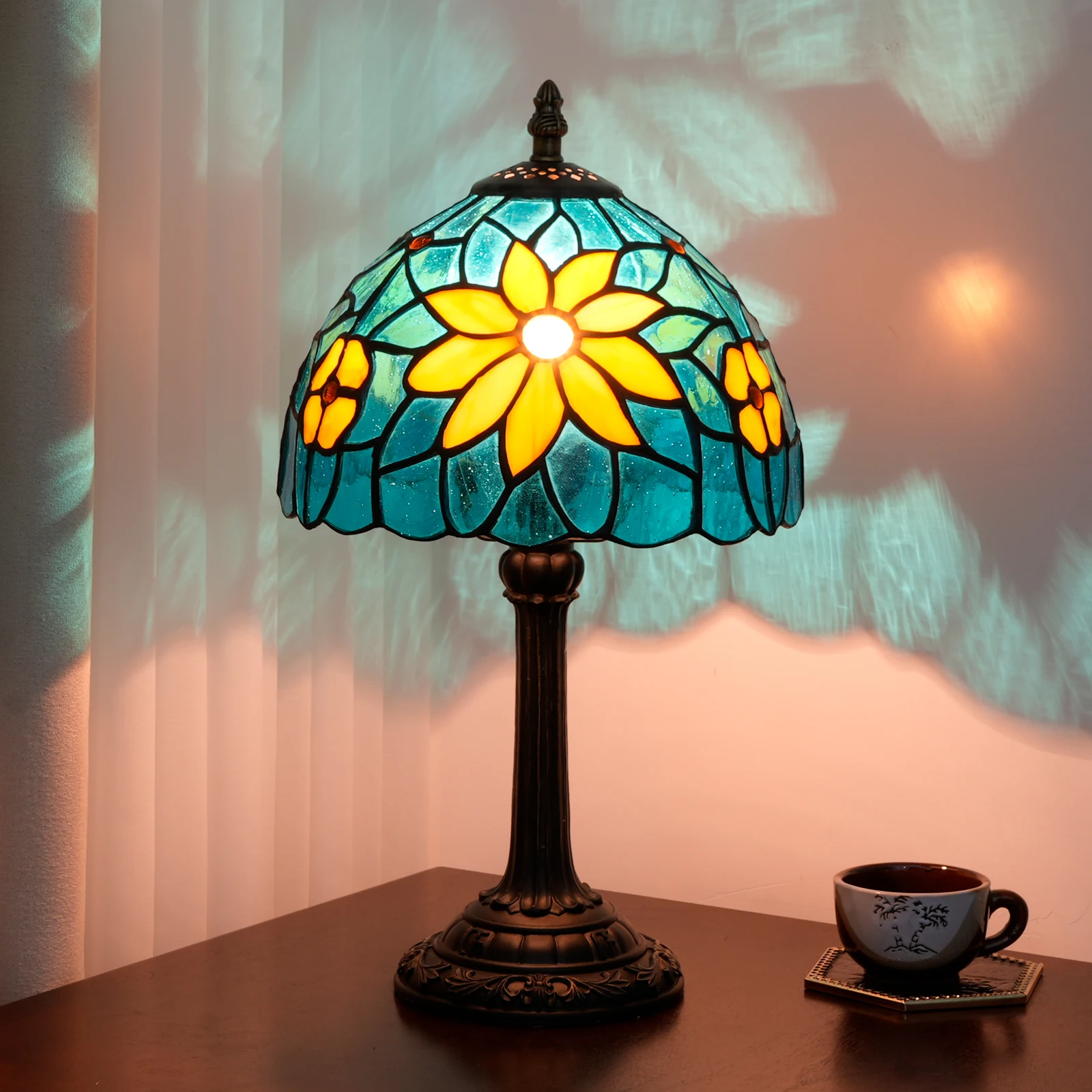 

Tiffany Style Lamp Chrysanthemum Stained Glass Table Lamp 8 Inches Home Office Desk Lamp Lights Decorate Gift