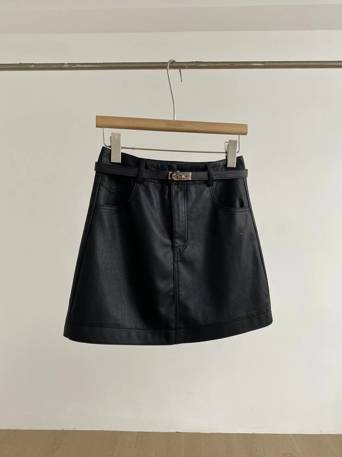 Chic Soft PU Leather Short Suit Skirt Women's A-Line Wrap around High Waist Vintage Style Autumn Fashion Ladies Skirts