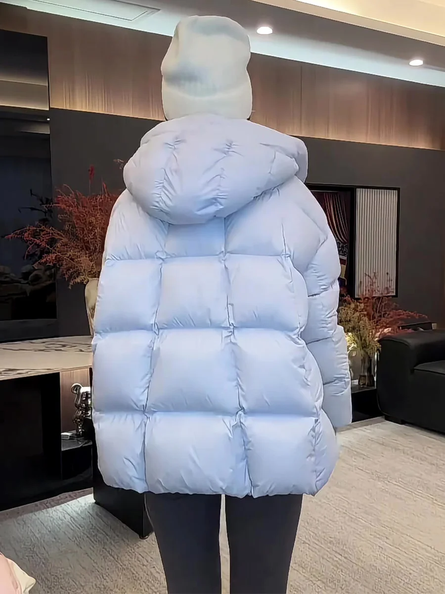 Casaco Feminino de Inverno Coreano Sle Cloud Puff Branco com Capuz, Acolchoado, Azul, Corte Solto, Moda