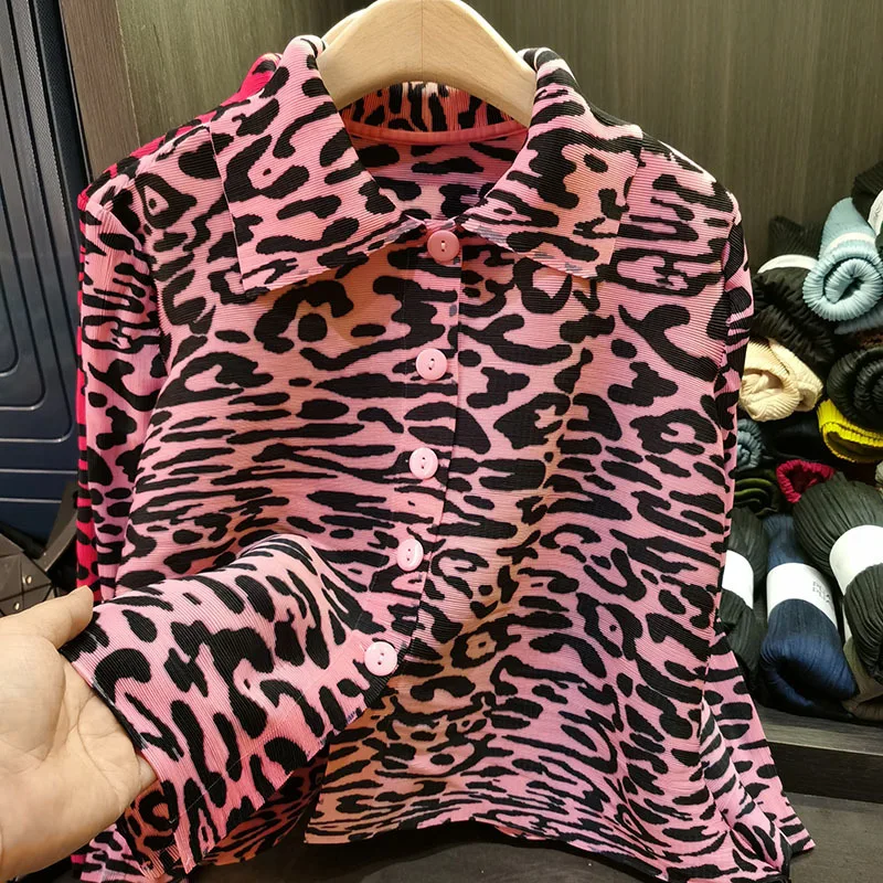 

Miyake Pleated Shirt Fashion Leopard Print Collar Pleat Jacket Female 2025 Spring New Fold Single-breasted Long-sleeved Cardigan