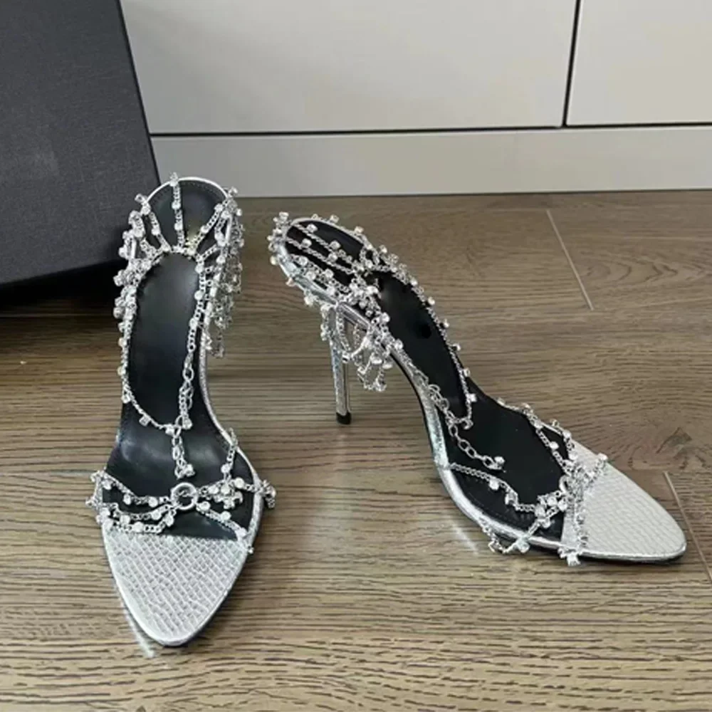 

Fashion Crystal Chain High Heels 2024 Summer New Peep Toe Mature Ladies Shoes Sexy Buckle Strap Sandals INS Hot Sale Women Pumps