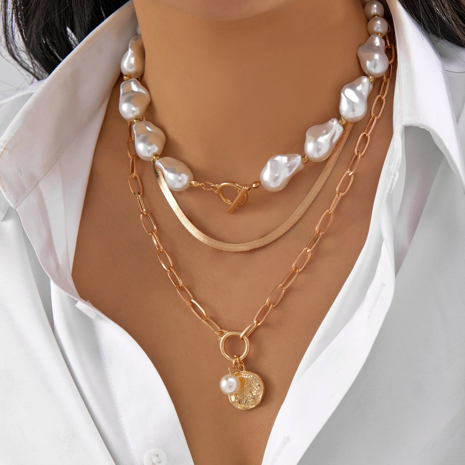 

Exquisite Baroque Imitation Pearl Pendant Necklace For Women Boho Gold Color Chain OT Buckle Metal Choker Girls Party Jewelry