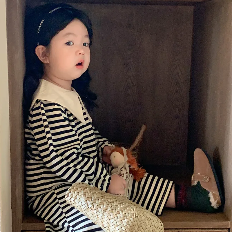 

Autumn Winter New Korean Children's Clothing Striped Set Girls' Turn-down Collar Sweatshirt Two-piece Kindergarten Set