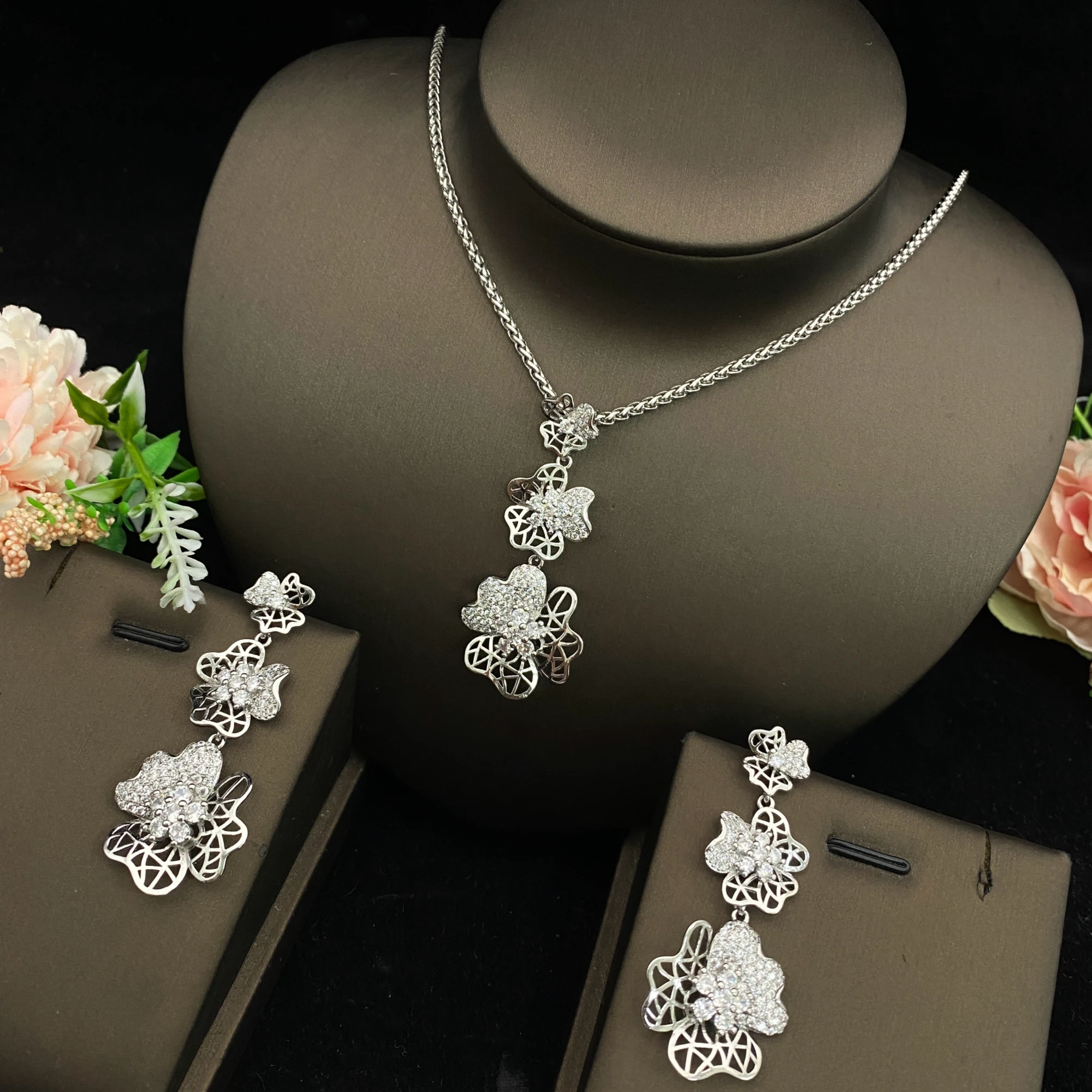 

JRH 2 Pcs Set Elegant Zircon Necklace Earrings Sparkling Jewelry Gift for Women Valentine Birthday Anniversary