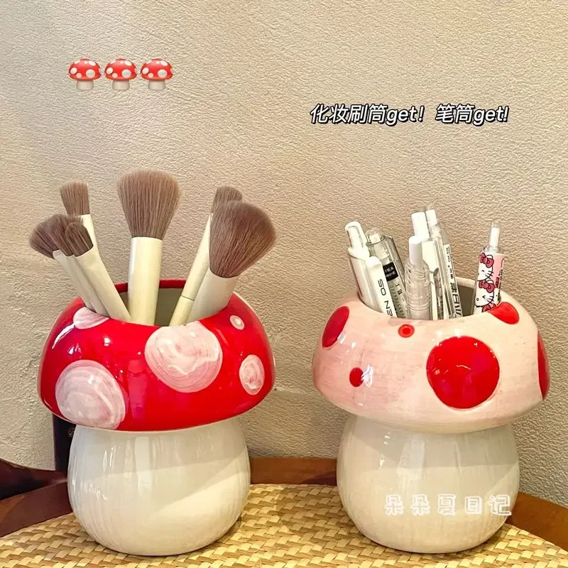 Creative Mushroom Pen Holder Desktop Children's Storage Box Light Luxury Advanced Sense Makeup Brush Storage Box Cute Ornaments