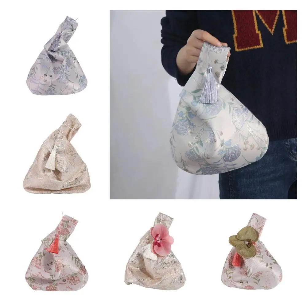 Flower Pendant Girls Storage Bags Tassel Knot Wrist Bag Cheongsam Accessories New Chinese Style Handbag Small Item Pouch image 4