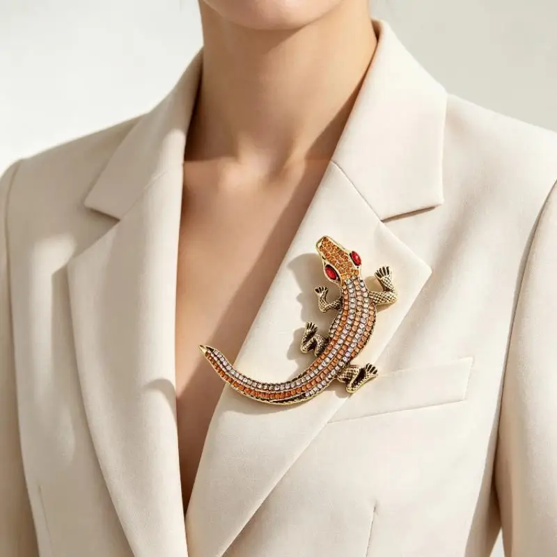Retro Vintage Rhinestone Crocodile Animal Brooch Exquisite Large Lapel Pin for Coat Bag Scarf Fashion Unisex Gift for Men Women